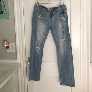 Hollister 11R Distressed Boyfriend Jeans